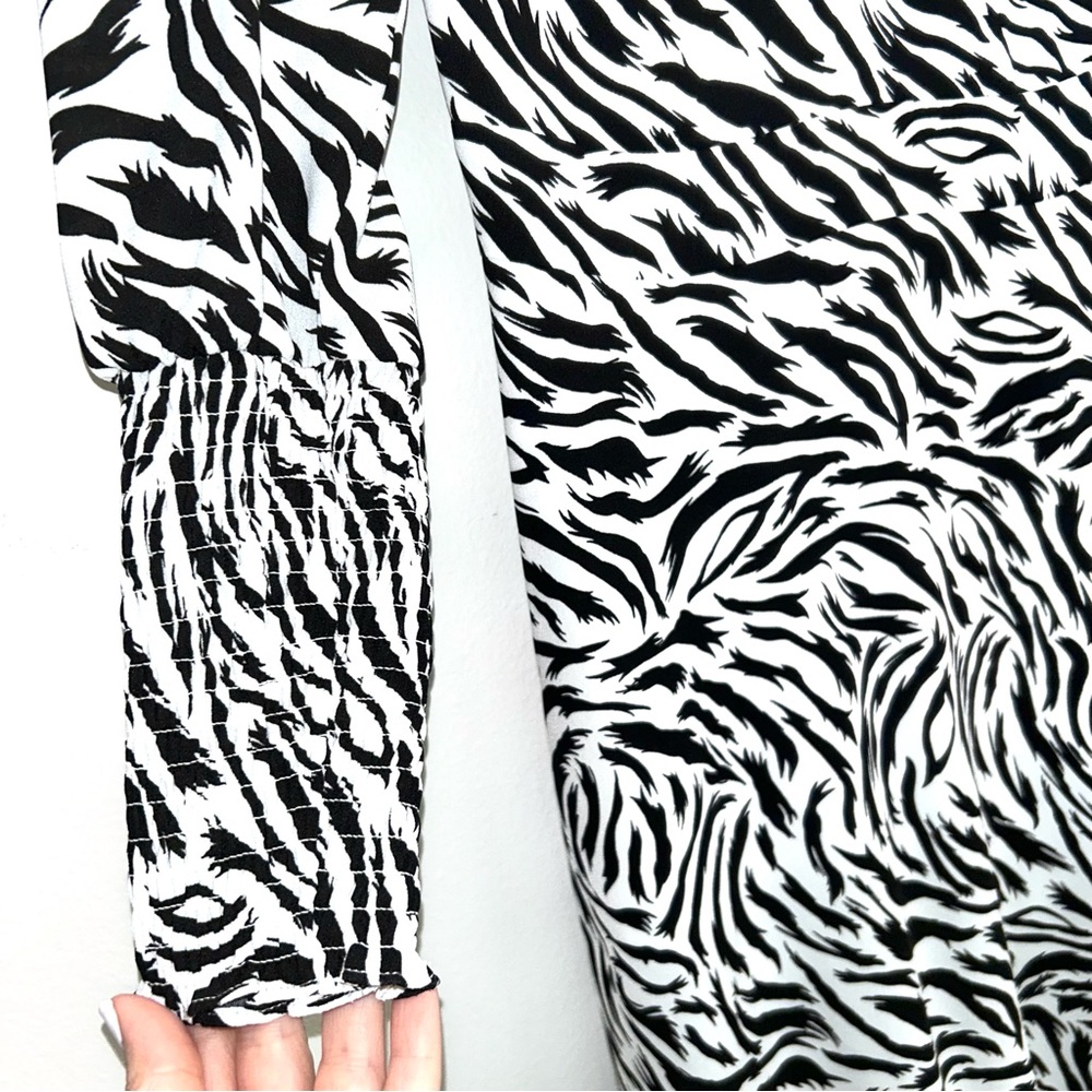 Black and White Zebra Print Dress NWOT - Picture 4 of 10
